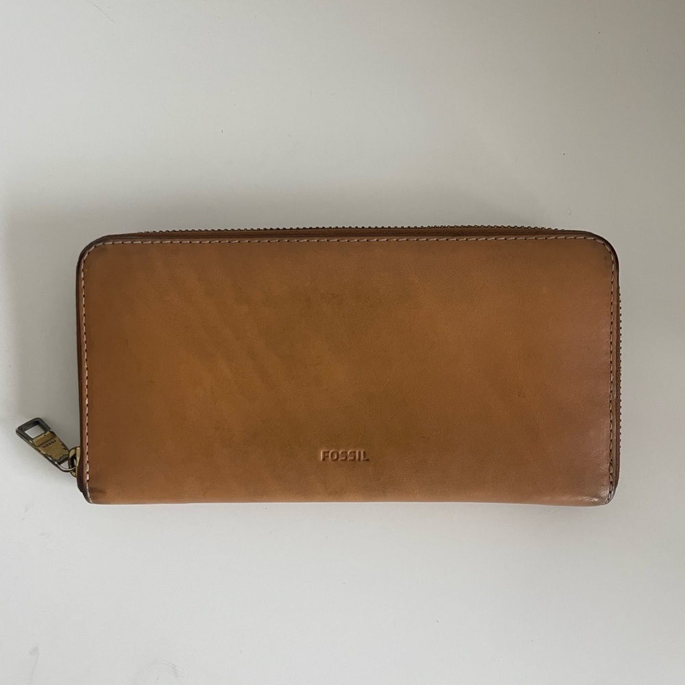 Fossil Brown Leather Zip Wallet